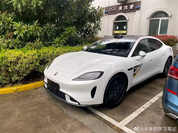 體育投注：續航最遠905km 尚界Z7白色版實車曝光：配黑輪圈真精神